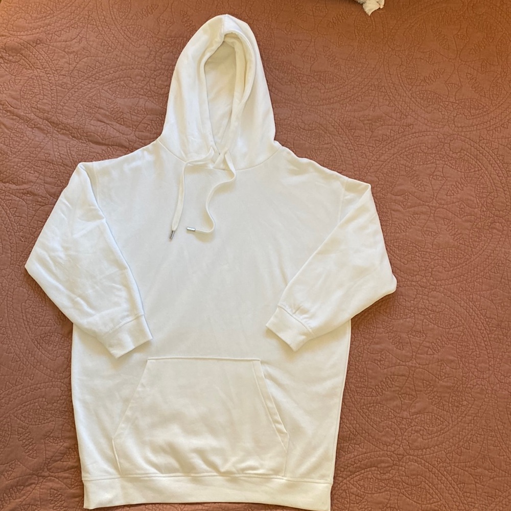 Medium; H&M; Long White Hoodie